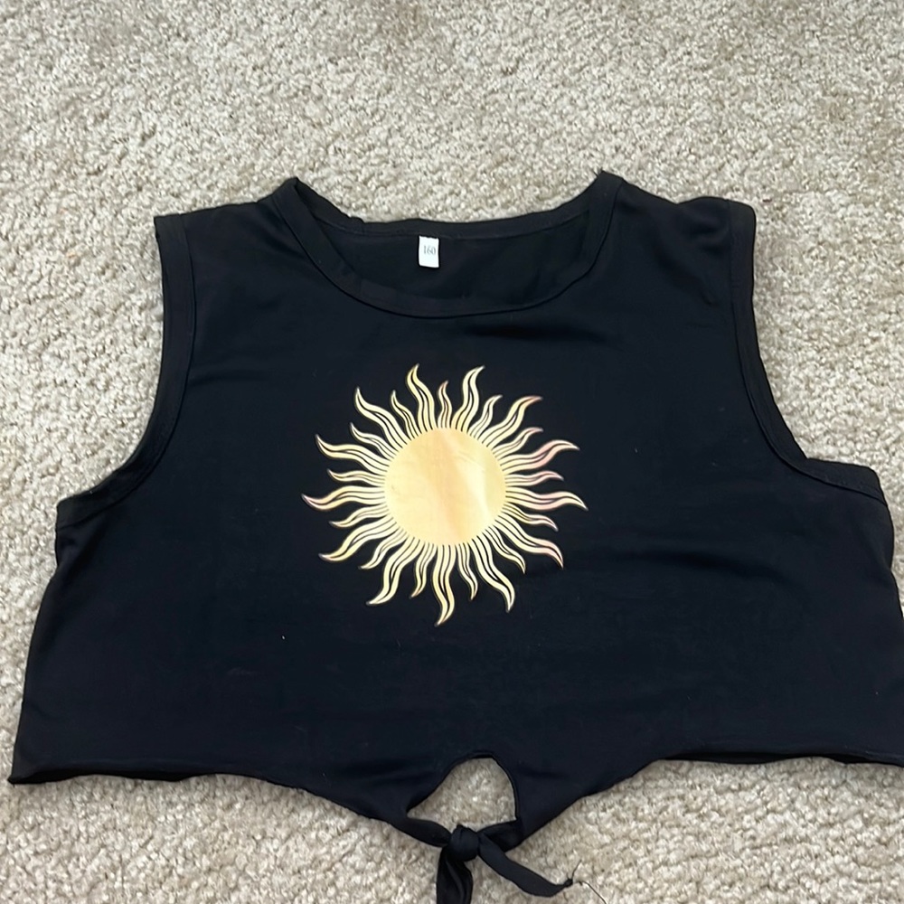 black sun crop top